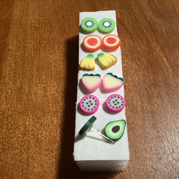 Polymer Clay Sliced Fruit/Fruit Stud Earrings Bundle New  6 pairs - Picture 6 of 8